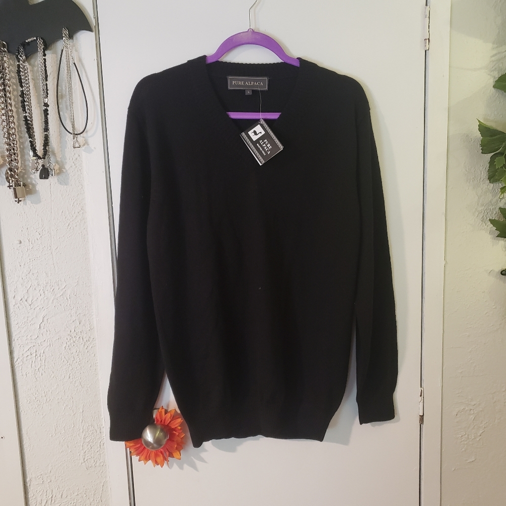 Pure Alpaca sweater NWT